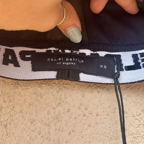 Daniel Patrick XS Black Sports Bra Women's New With Tags! Fitness Exercise - Picture 4 of 4